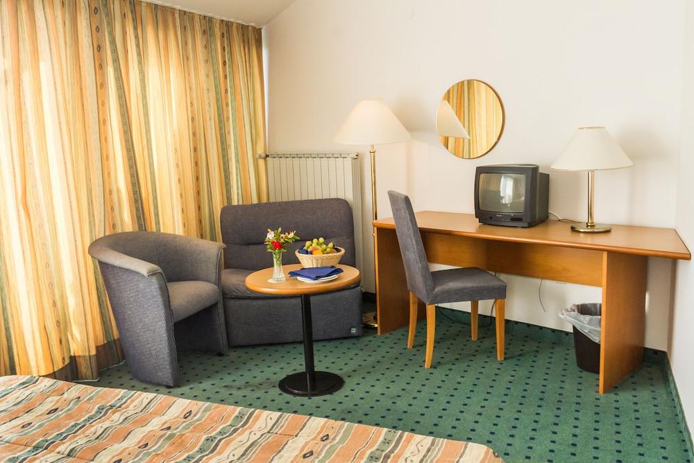 Hotel Vile Park Portoroz Exterior photo